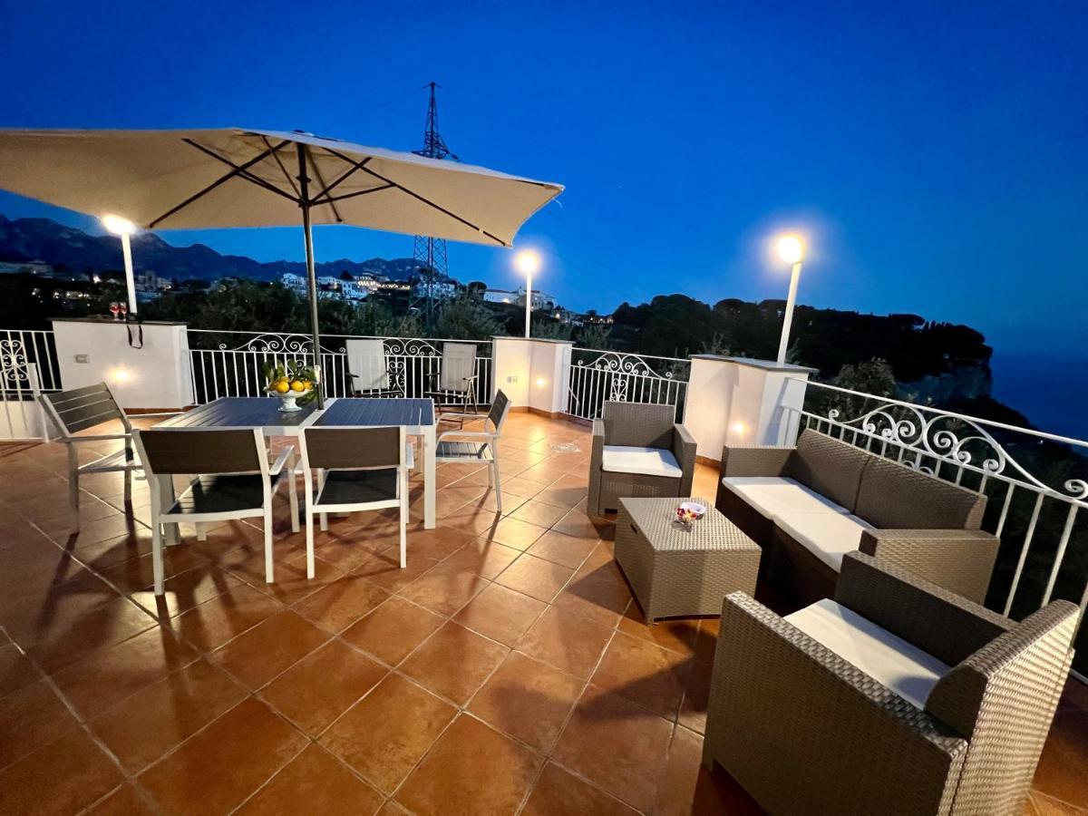 Infinity Experience Casa Vacanza Incantevole con Terrazzo Scala Esterno foto