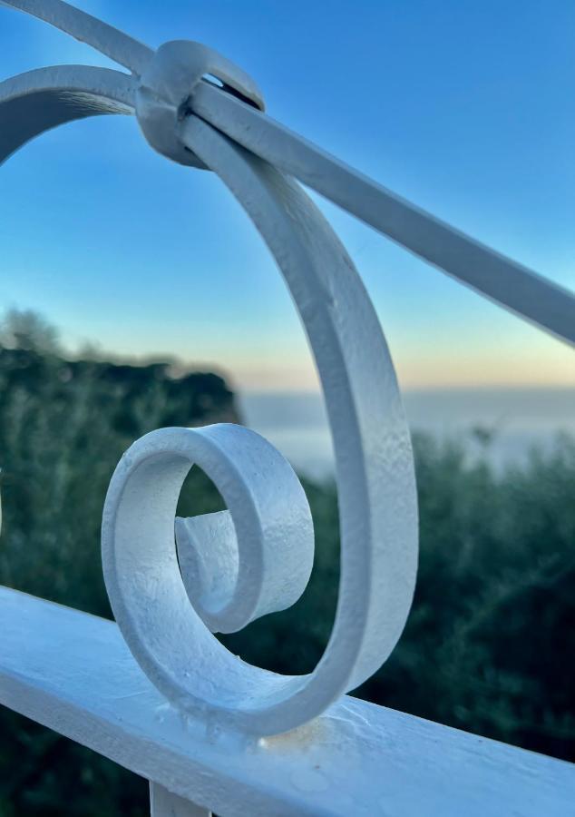 Infinity Experience Casa Vacanza Incantevole con Terrazzo Scala Esterno foto