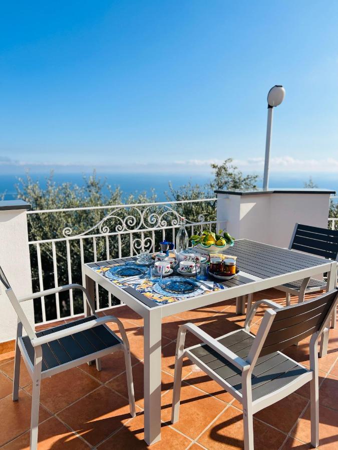 Infinity Experience Casa Vacanza Incantevole con Terrazzo Scala Esterno foto