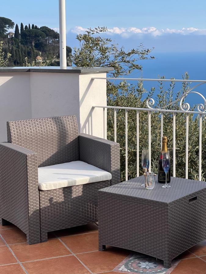 Infinity Experience Casa Vacanza Incantevole con Terrazzo Scala Esterno foto